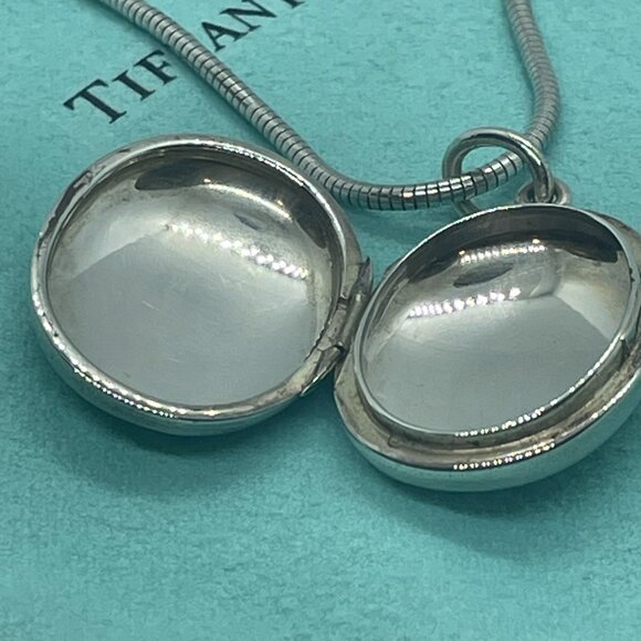 Tiffany & Co Sterling Silver Oval Locket Pendant w/ 17" Snake Chain Necklace - Picture 8 of 15